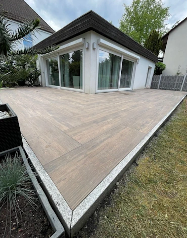 terrasse-keramikplatten-holzoptik